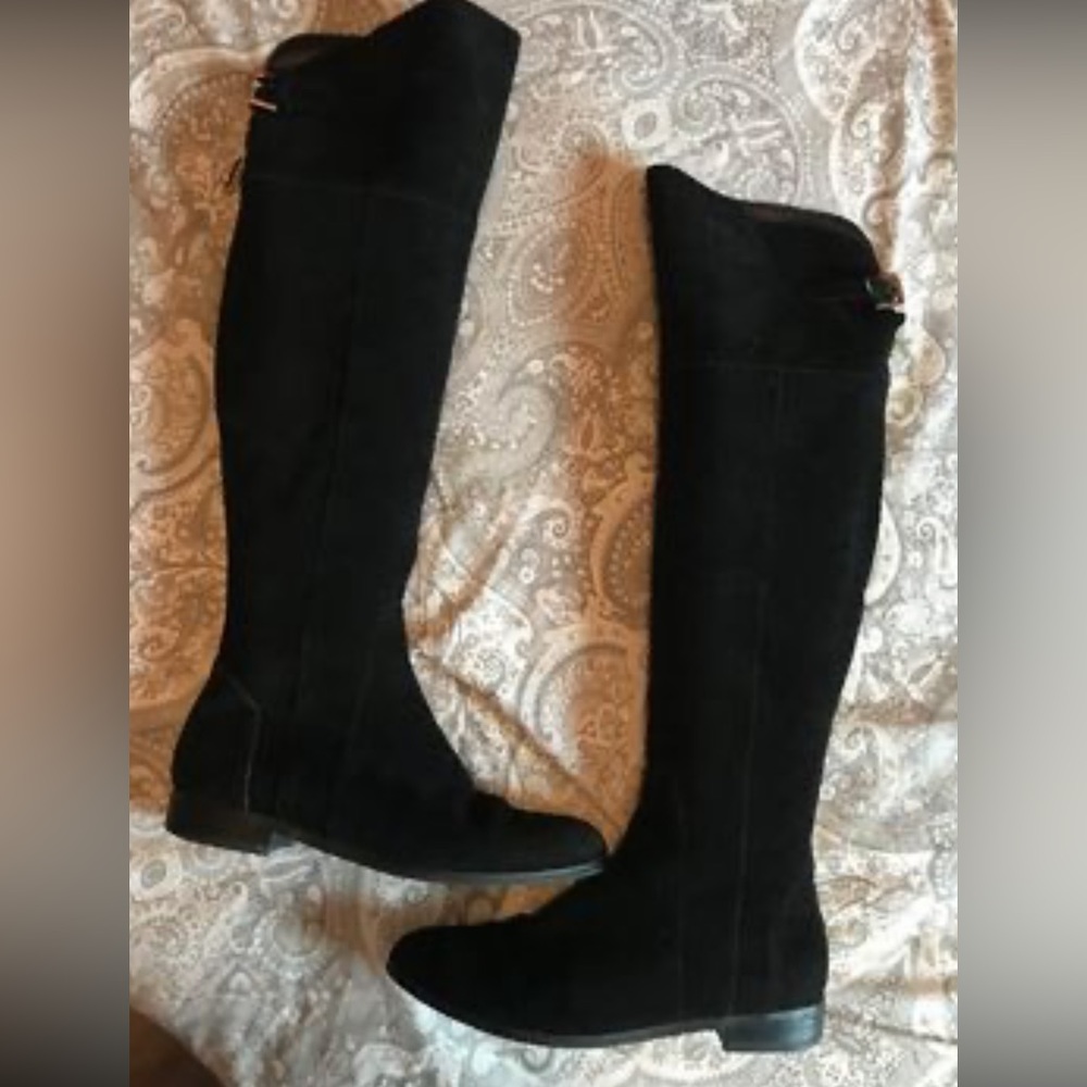 💥SOLD💥 on another site. Charles By Charles David Boots 7.5B.